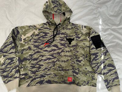 Under Armour Women's Project Rock Veterans Day Fleece Hoodie 1373610 L. FF
