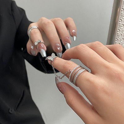 Atemberaubender Legierungs-Fingerring mit zartem Quasten-Design für anspruchsvo