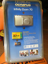 NEW Rare Find Olympus Infinity Zoom 70 / 35mm Film Camera Kit 120484