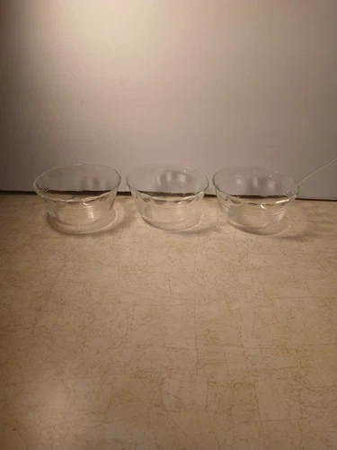 Pyrex 464 Clear Glass Custard Cup 10 Oz.  Scalloped Edge Vintage Set of 3