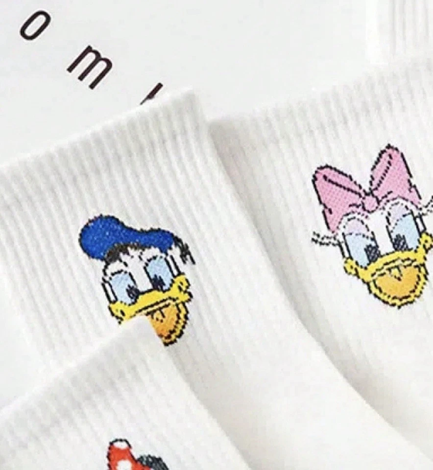 Juego de 5 pares de calcetines Disney Crew Mickey, Minnie, Donald, Daisy y Winnie the Pooh nuevos Foto 4 de 4