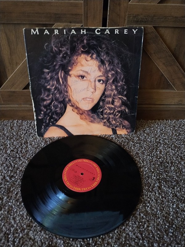 AUTOGRAPHED Mariah Carey self-titled Vinyl LP 1990 Columbia Original US Pressing
