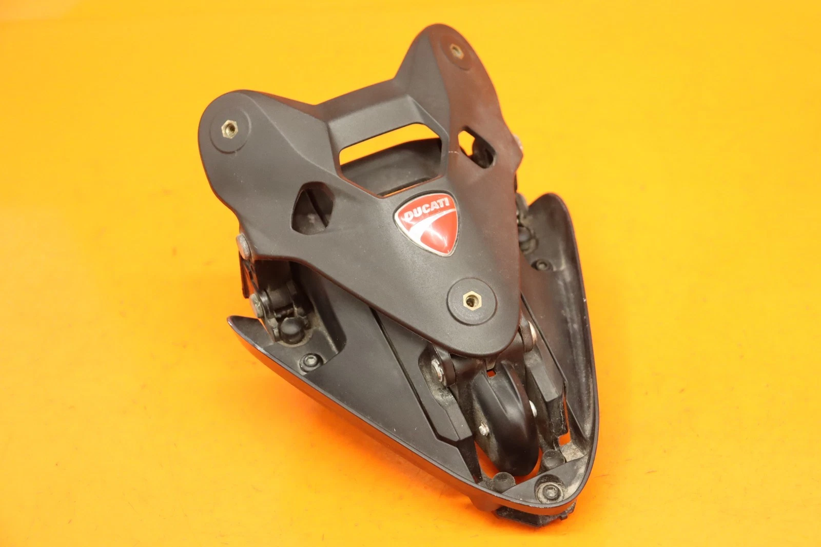 2017-2020 DUCATI SUPER SPORT S OEM FRONT WINDSHIELD BRACKET MOUNT WINDSCREEN