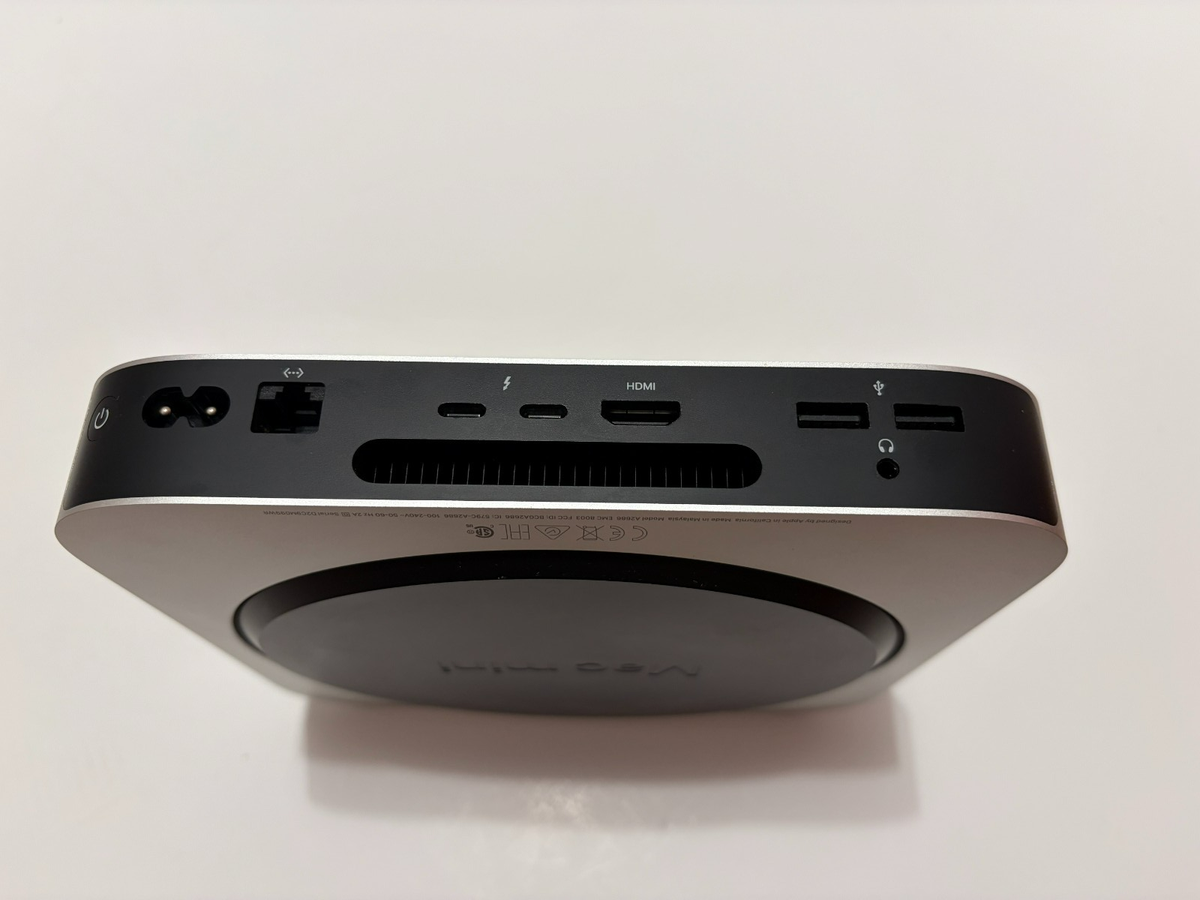 Apple Mac Mini (M2, 8GB RAM, 256GB SSD) Silver - Mint Condition