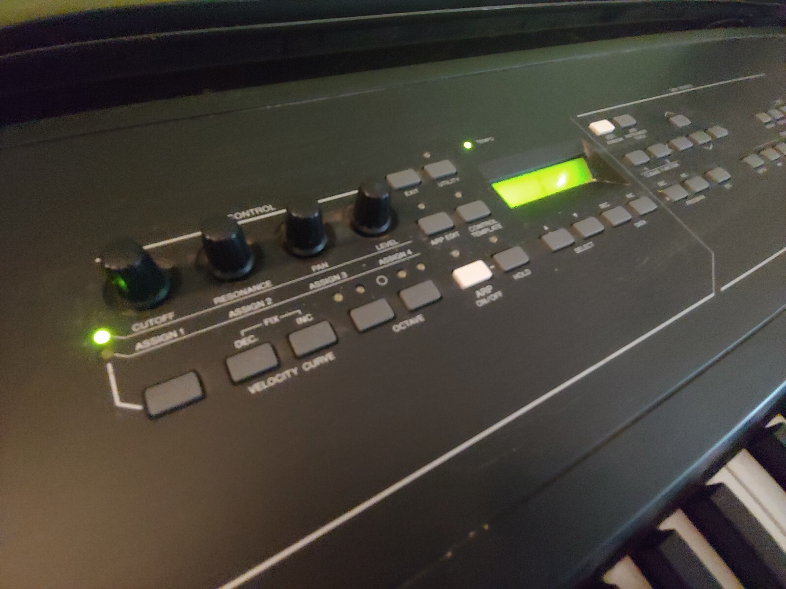 YAMAHA KX8Weighted 88 KeysUSB Synth Workstation 2008LOCAL PICKUP