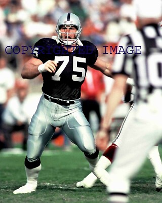 Howie Long 1981-93 Oakland Raiders HOF'er 2000 FOX NFL Analyst