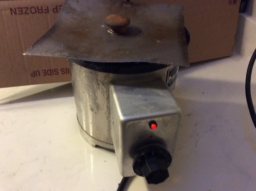 RITEHETE MELTING CORPORATION POT VOLTS 120 AMPS 6 CAPACITY 10 TYPE VSR