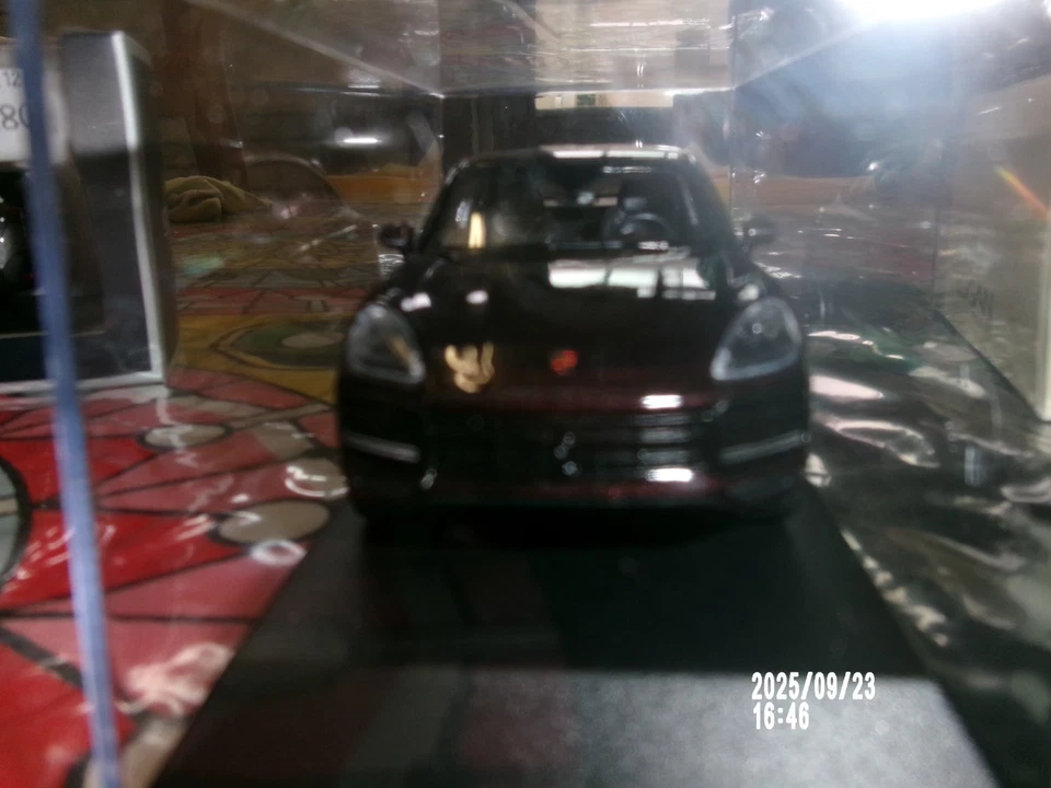 Voiture miniature 1/43ieme..Porsche Cayenne Turbo Coupe..de 2019..s/boite - Photo 2/3