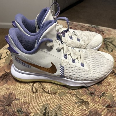 Nike Lebron Witness 5 Mens Size 9.5 Basketball Lakers White Purple CQ9380 102