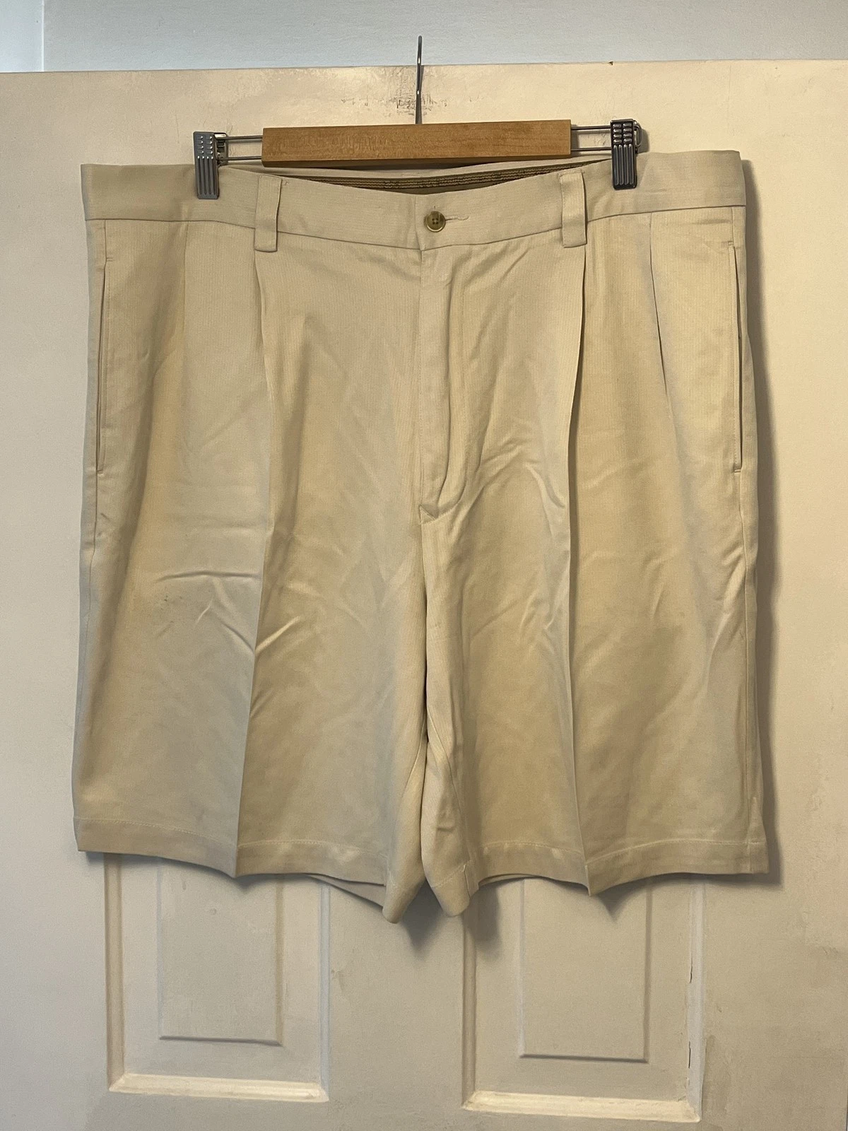 Tommy Bahama Shorts Mens 38 Tan Silk Pleated Relaxed Fit Dressy Dry Clean