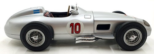 CMC 1/18 Scale Diecast M-041 - Mercedes Benz W196 F1 #10 - Picture 4 of 6