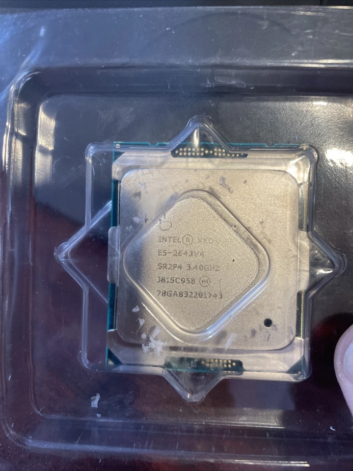 Intel Xeon Processor E5-2643 v4 20M Cache, 3.40 GHz SR2P4 Gently Used - Image 2 of 4