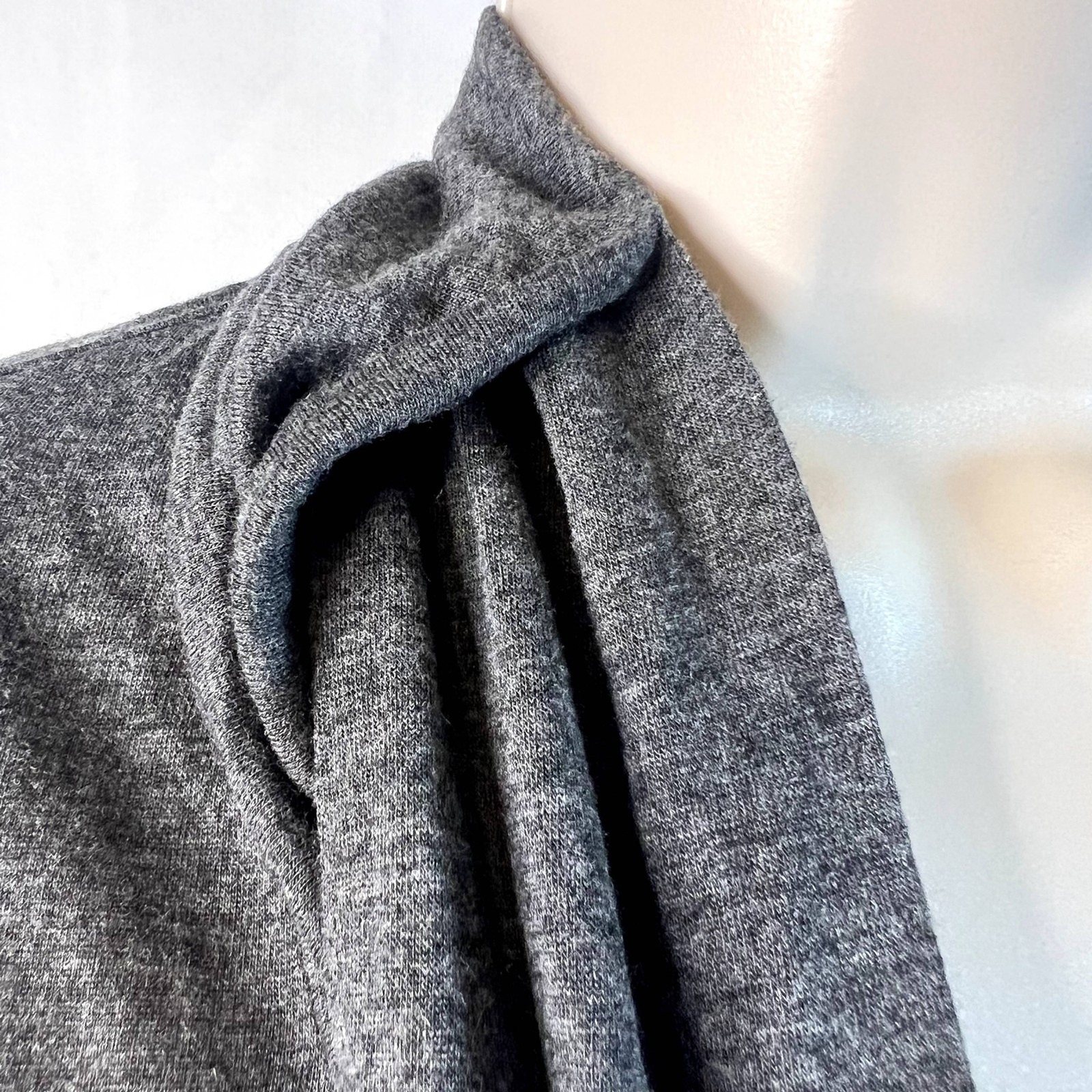 Ann Taylor Elevated Basic Neutral Top Gray Size M… - image 5