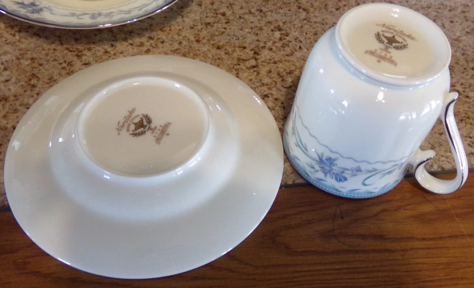 4 juegos de tazas y platillos con patas Noritake Bone China Williamston 9768 ¡USADOS EN EXCELENTE ESTADO! Foto 4 de 4