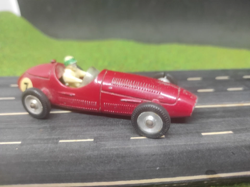 Solido 1/43 Maserati 250 racing #7 F1 modèle original pas Hachette - Photo 2/4
