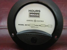 General Electric Hour Meter Model 8KT9 (M125) Made In USA, Runs on 10-12VAC 60Hz