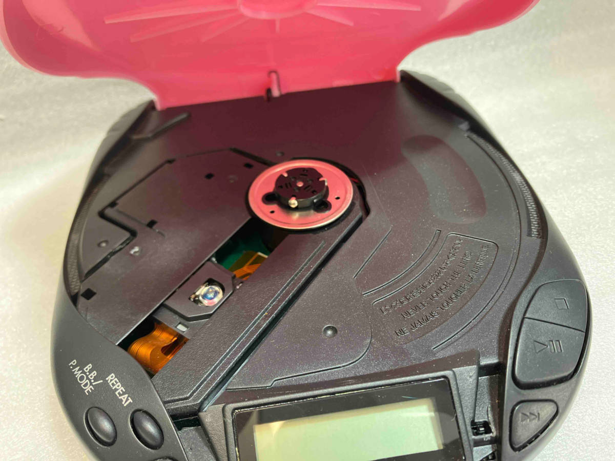 Kenwood DPC-391 Portable CD Player Sanrio Hello Kitty Model Kenwood DPC-391 Portable CD Player Sanrio Hello Kitty Model