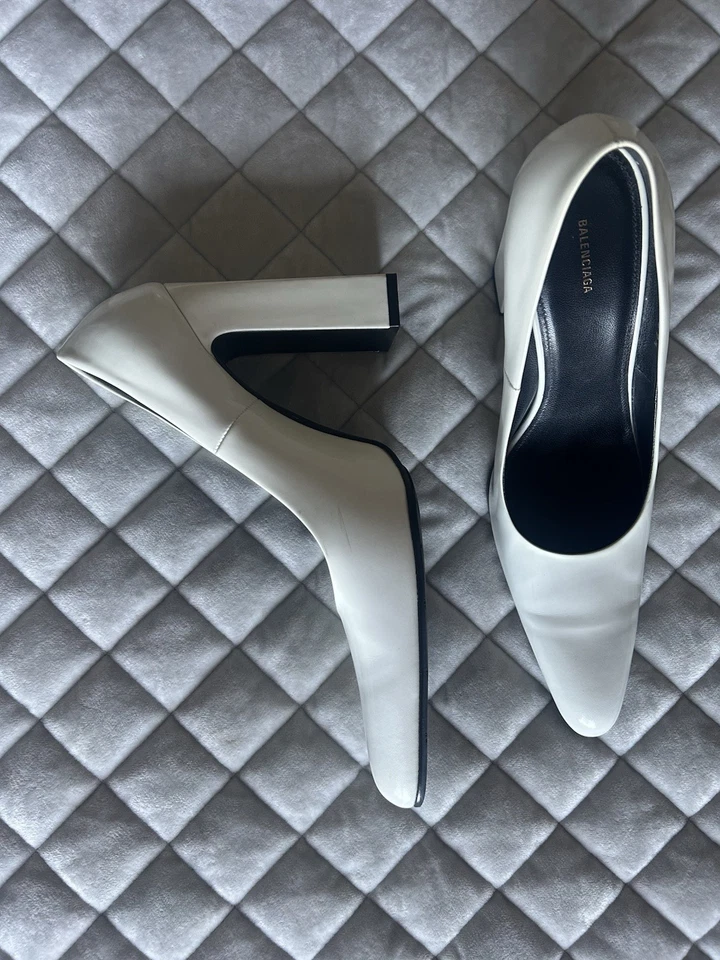 Balenciaga Semi Pointed Toe White Leather Pumps Size 39.5IT - Image 4 of 4