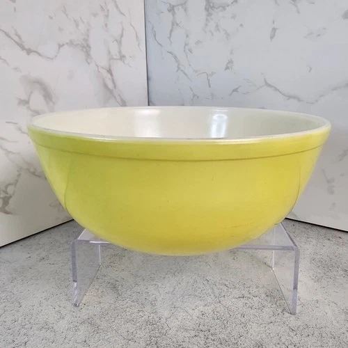 Vintage Pyrex Large Yellow #404 Nesting Mixing Bowl 4 Quart