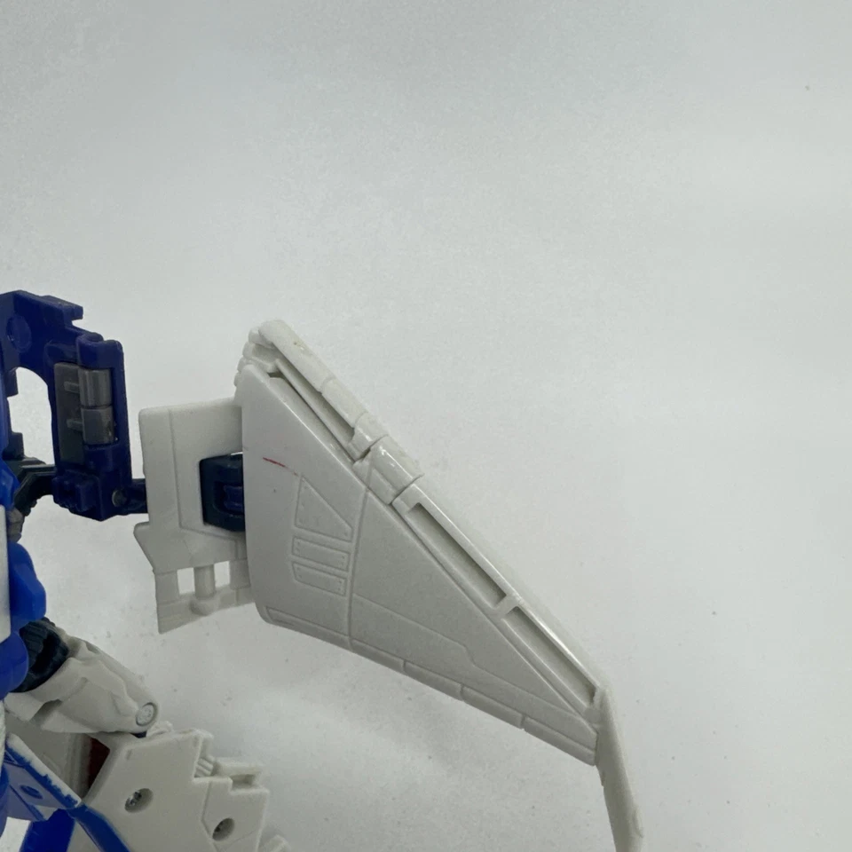 Transformers SCOURGE Jet Plane Recon Generations Incomplete - Image 3 of 4