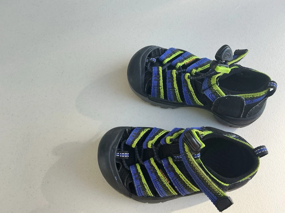 Keen Newport H2 Sandals Kids Size 9 Blue Water Hiking Shoes Hike Sport Outdoor - Image 3 of 4