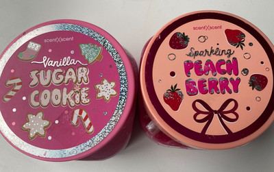 Scent x Scent Sparkling Peach Berry & Vanilla Sugar Cookie Body Scrub 13oz.