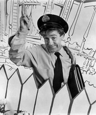 Leslie Jordan 8x10 Glossy Photo