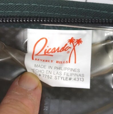 Trousses De Toilette Suspendues Ricardo Beverly Hills – Vert Foncé, Occasion (utilisé 1x)