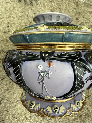 NEW DISNEY Nightmare before Christmas SALLY Musical Jewelry BOX 1993 RETIRED