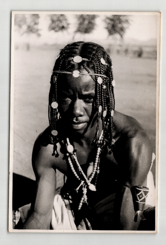 Photographie argentique Années 60 Madagascar Retournement des morts Famadihana