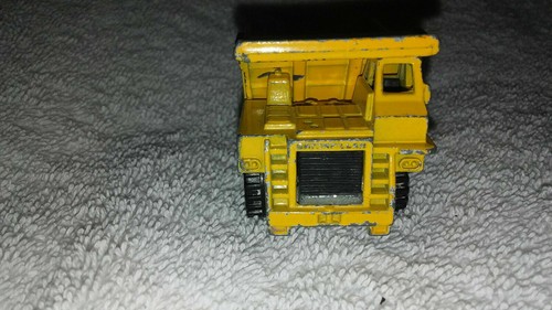 Hot Wheels Caterpillar Dump Truck Yellow (1979) - Picture 3 of 7