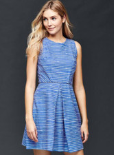 GAP sleeveless inverted pleat linen blend dress in blue stripe Sz 4