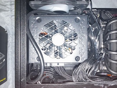 Corsair SF Series (2024) SF750, 80 PLUS Platinum, Fully Modular SFX Power Supply
