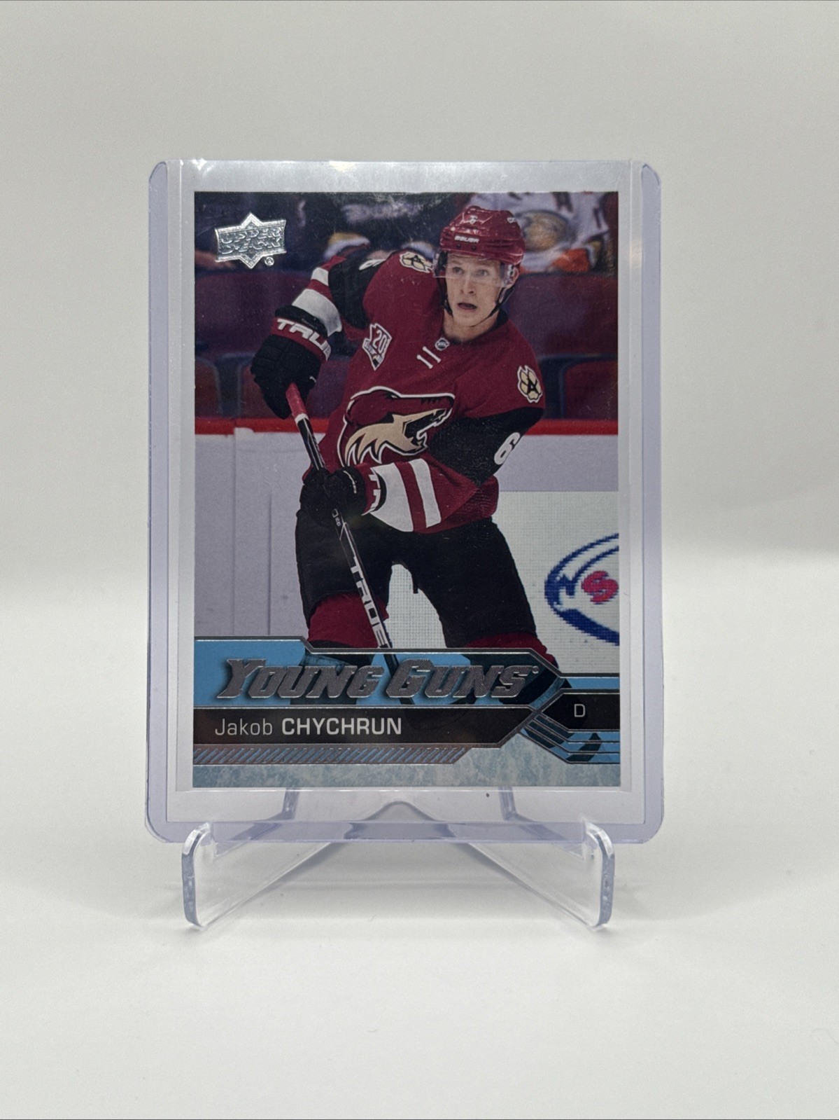 2016-17 Upper Deck Series 1 Young Guns YG Rookie JAKOB CHYCHRUN #206