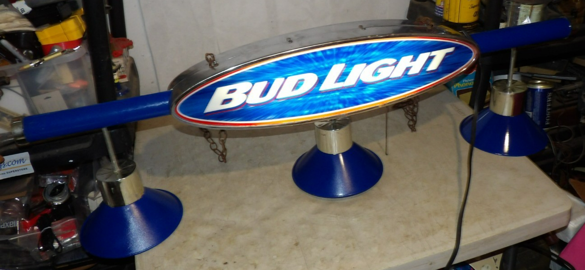 Vintage 2002 Budweiser Bud Light Beer Pool Table Billiards Light