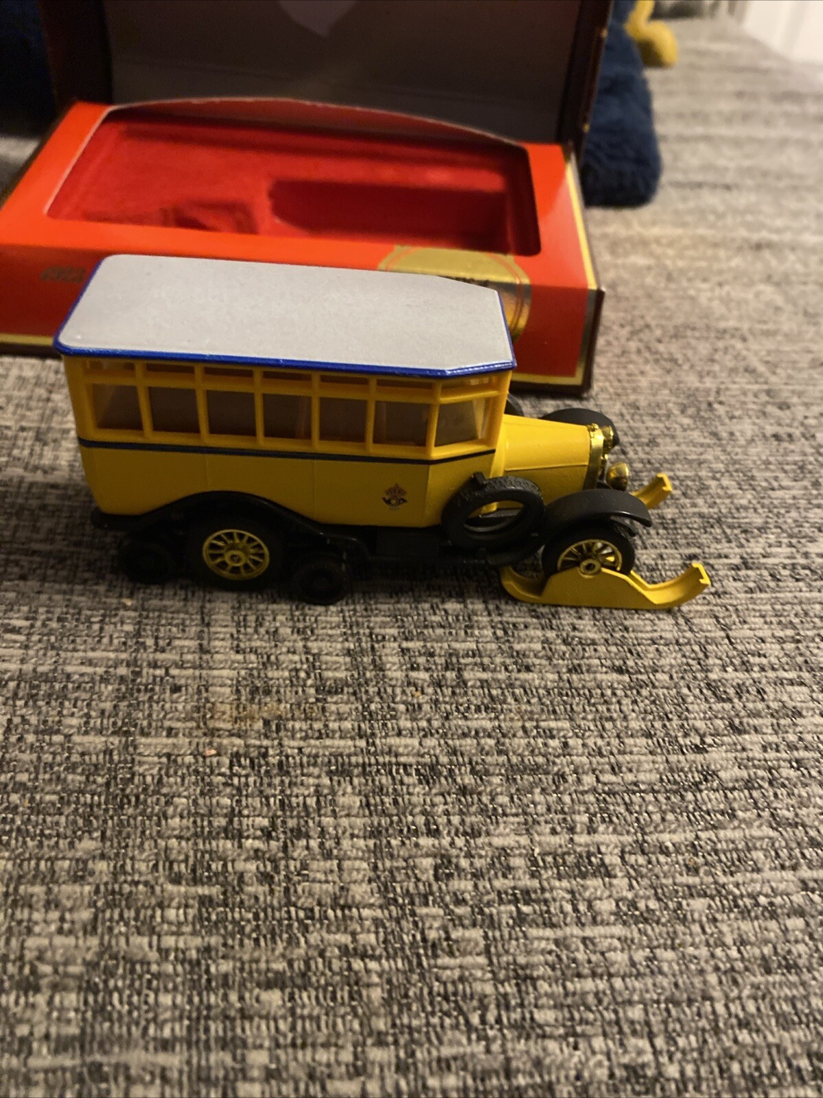 Picture 3 of 6