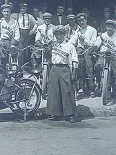 1900S ~ HARLEY MOTORCYCLE PHOTO ~ MILWAUKEE JONAS CYCLE~ WOMAN RIDER ~ PANHEAD