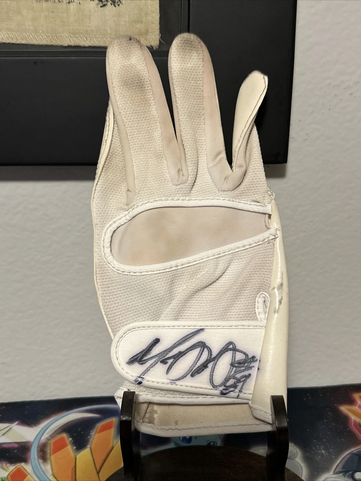 MERCEDES LEWIS Practice Training Camp Used Glove Autographed Jacksonville Jags
Opens in a new window