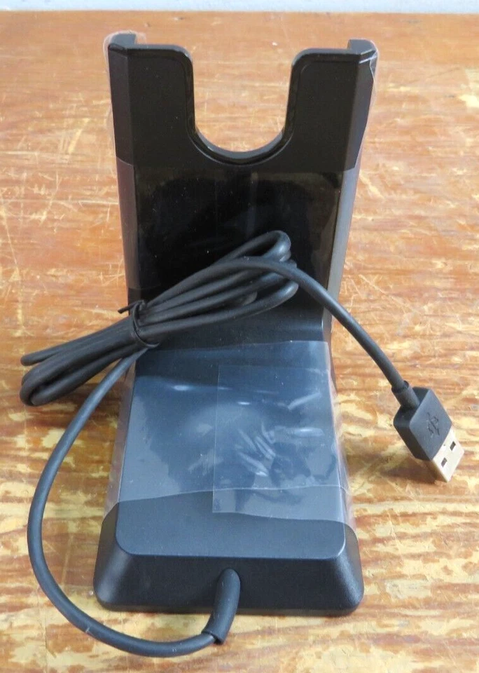 2 Plantronics Desktop Charging Stand 205302-01 Voyager Focus UC B825 Headsets - Image 3 of 4