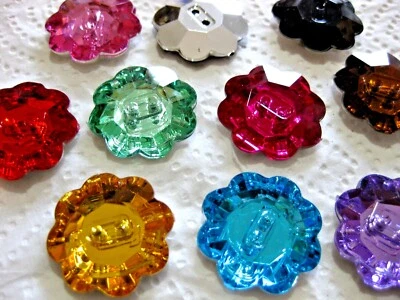7 Jacken-Mantel-Knöpfe große Blumen Farbe wählbar 30mm Kunststoff K84E - Bild 1 von 3