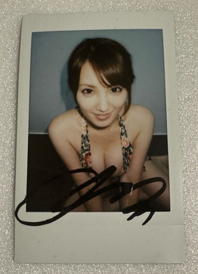 Tsubasa Amami Autogramm signed Instax Foto Cheki Japan Femail Idol miss av