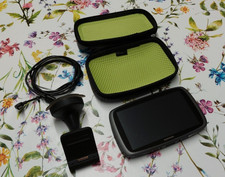 TomTom GO 6000 Europe GPS Sat Nav 6 inch Latest maps 32Gb card plus accessories