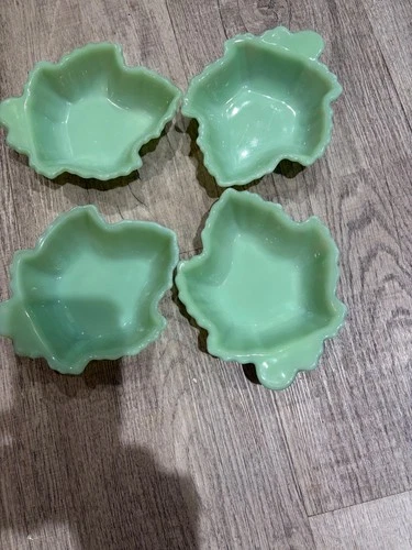 4 VINTAGE FIRE KING JADE-ITE, JADEITE MAPLE LEAF CANDY/DESERT DISH EVC