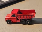 LESNEY MATCHBOX #48 RED DODGE DUMP TRUCK 1967 BLACK WHEELS BX#4