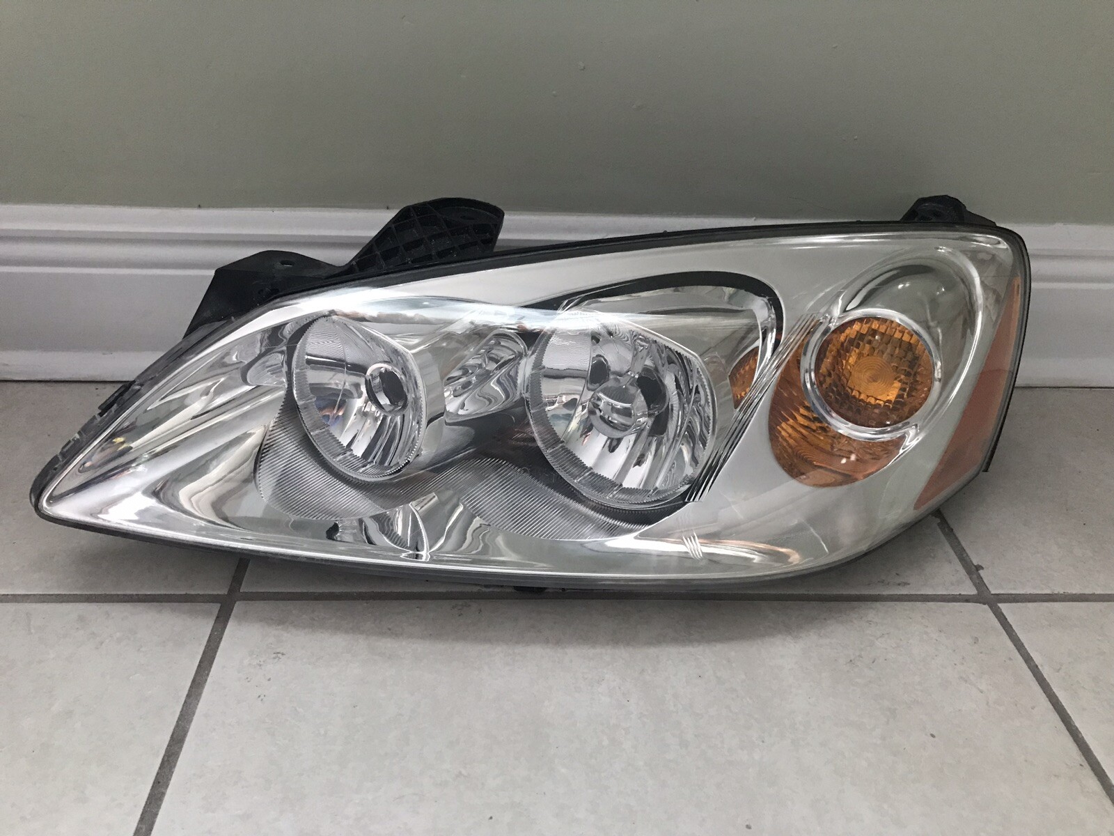 Headlight Assembly Pair 15881657 15881658 fits 0508 Pontiac G6 Brand