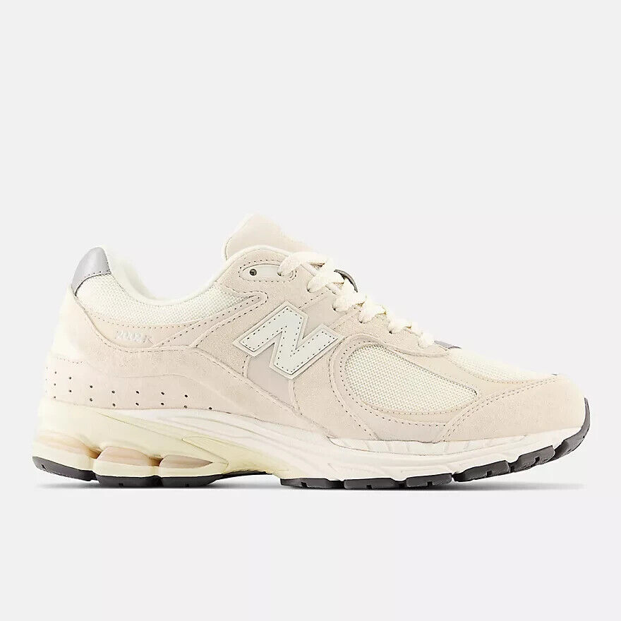New Balance 2002R, Style# M2002RCC, Size 7.5 Men's,9 Women's New Balance 2002R, Style# M2002RCC, Size 7.5 Men's,9 Women's