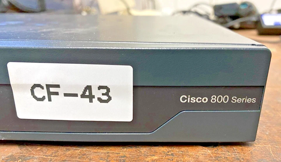 Cisco C887VA - K9 V02 800 Series - Integrated Services Router (OFFERS WELCOME) - Image 3 of 4