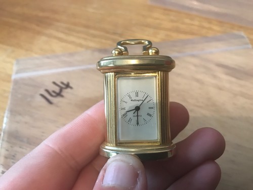 Miniature Quartz clocks and other makes. Over 100 clocks - Foto 282 di 470