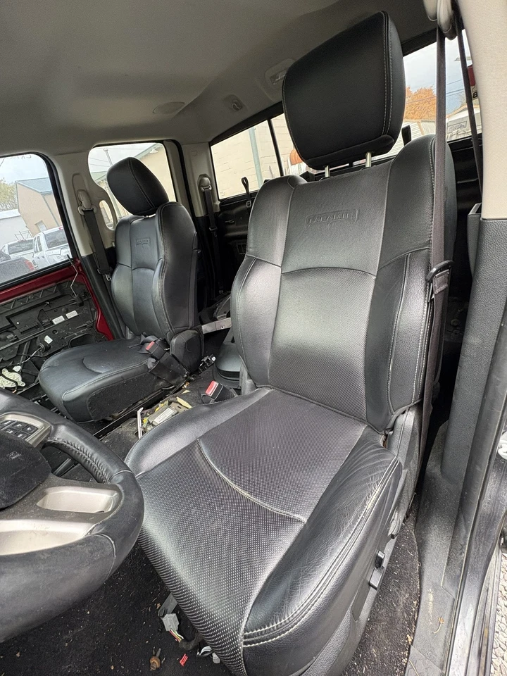 Asientos delanteros de cuero negro, Ram 1500 2500 3500 2013-2018 memoria de ventilación HD *SIN ENVÍO Foto 2 de 4