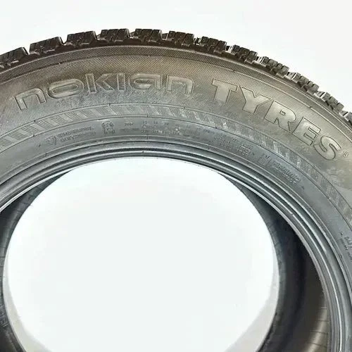 4x Winterreifen 235/60 R18 107R XL Nokian Hakkapeliitta R3 SUV DOT2021 9mm - Bild 4 von 4